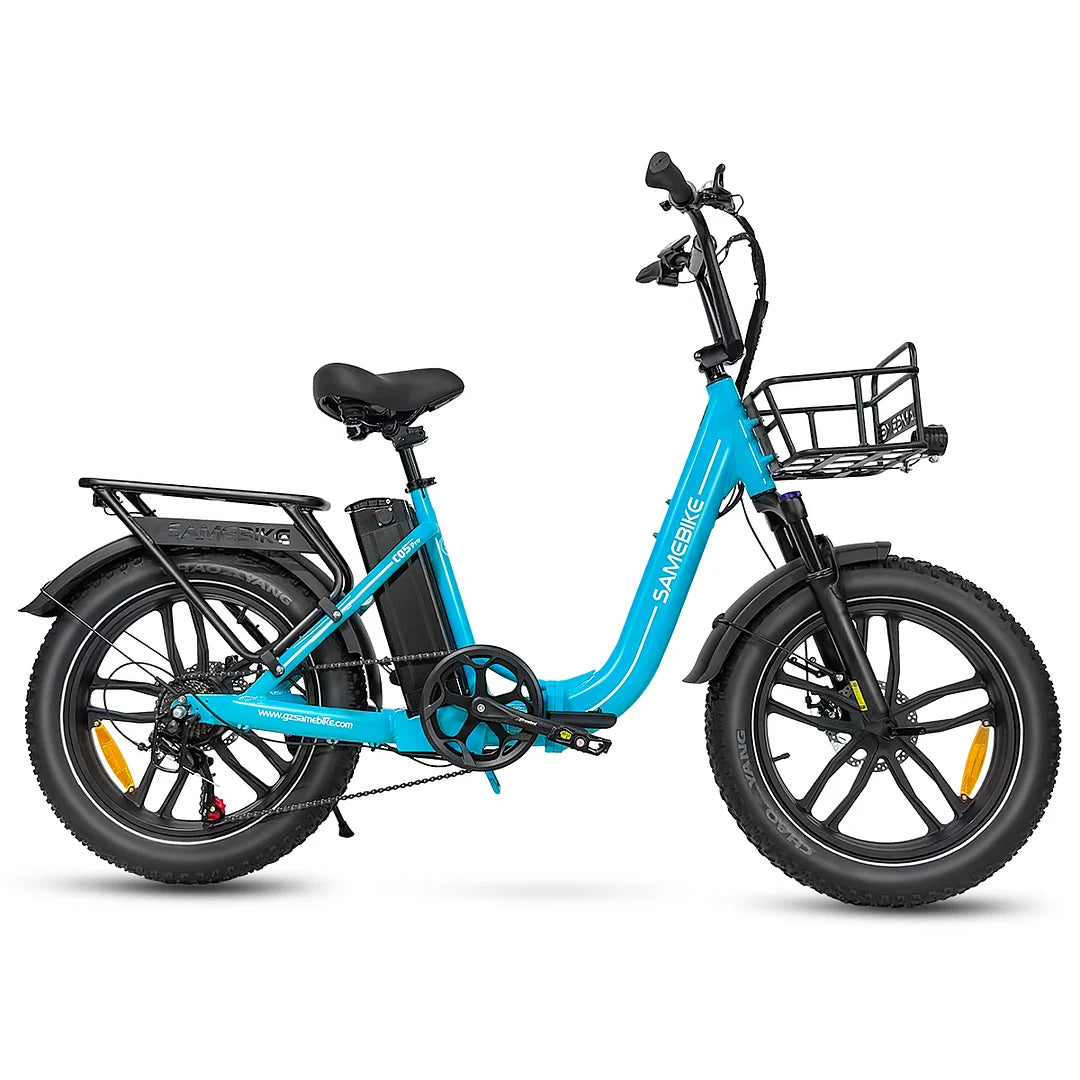 Cyanfarbenes SAMEBIKE C05 Pro E-Bike mit 20-Zoll Fat Tires, Step-Through Design und 36V 13Ah Akku.