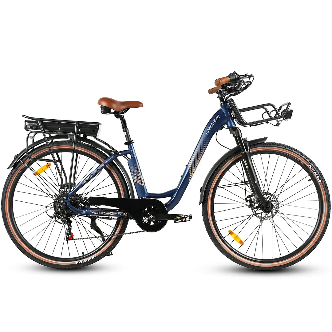 Blaues SAMEBIKE RS-A07 City E-Bike mit braunem Sattel und braunen Lenkergriffen, ausgestattet mit einem 500W Motor und 36V 13Ah Akku, Seitenansicht.