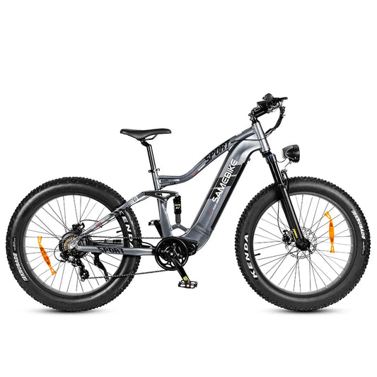 Seitenansicht des grauen SAMEBIKE RS-A08 E-Bikes mit fetten Reifen.