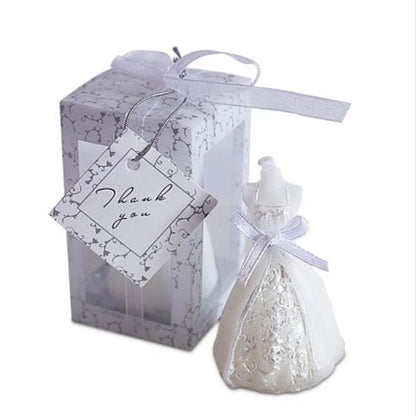 Kerze in Brautkleid-Form, verpackt in einer stilvollen Geschenkbox mit Schleife und „Thank You“-Karte.